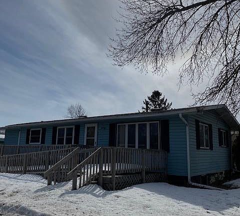 2nd image of 602 Crocker Ave S