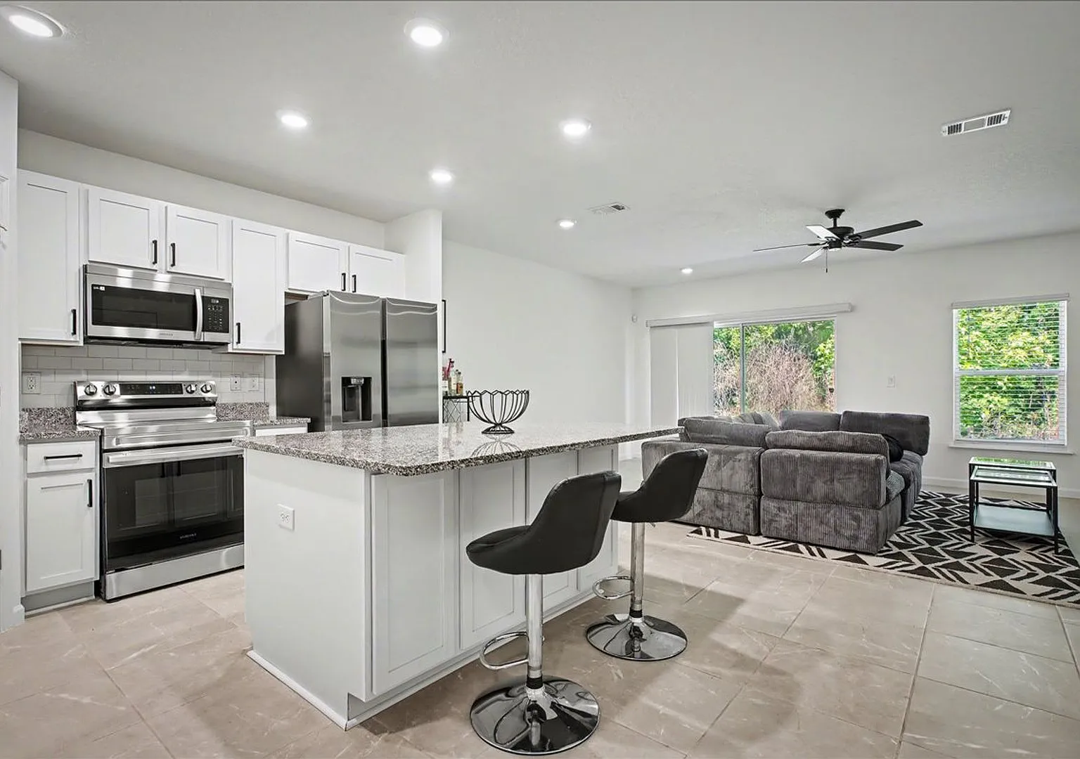 Refined Living at Its Finest | Renovated 3BR Townhome in Jacksonville — Photo 4