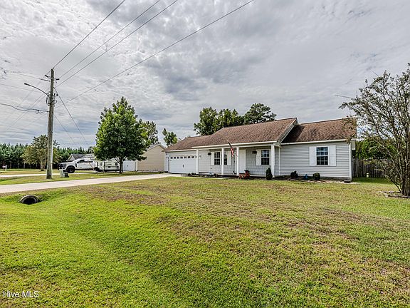 3rd image of 124 Eagle Ridge Dr