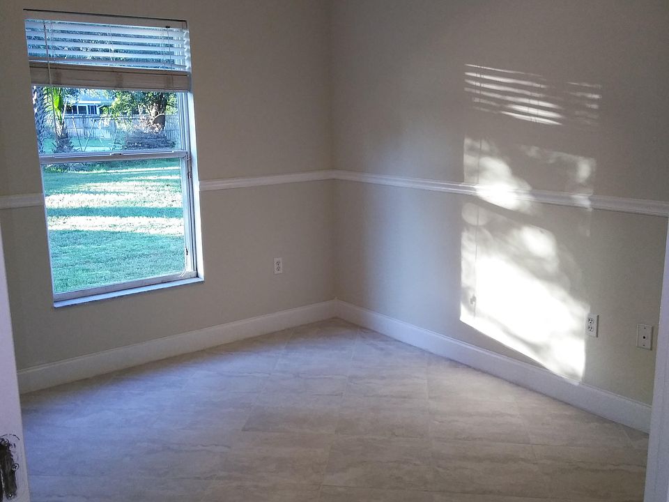 1st image of 2432 Bel Air Cir