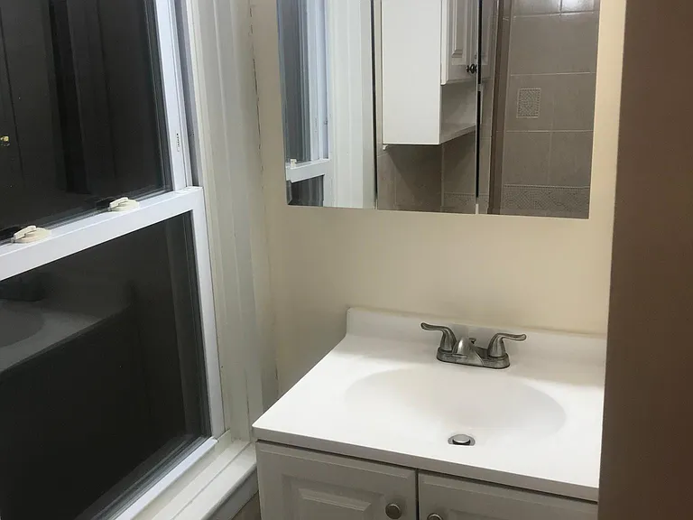 4 Maple Ave — Photo 8