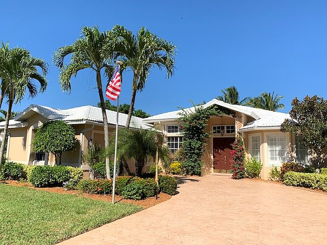 1st image of 12764 Yacht Club Cir