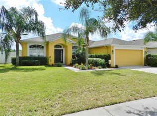 1928 Heartland Cir, Valrico, FL 33594