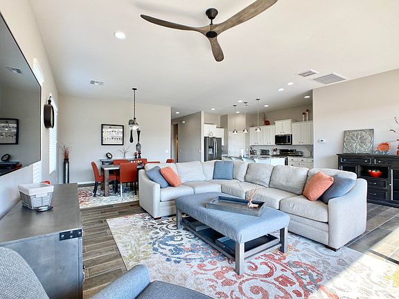 5th image of 10657 E Mendoza Ave