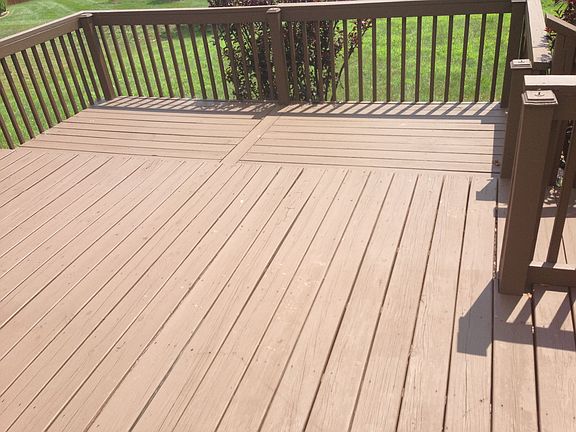 4th image of 497 Carver St