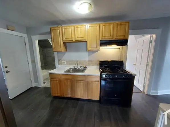 162 Newbury St #3, Brockton, MA 02301