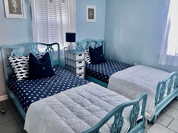 Cottage bedroom #2