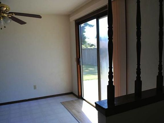 4th image of 9136 Tolo Ct NE #B