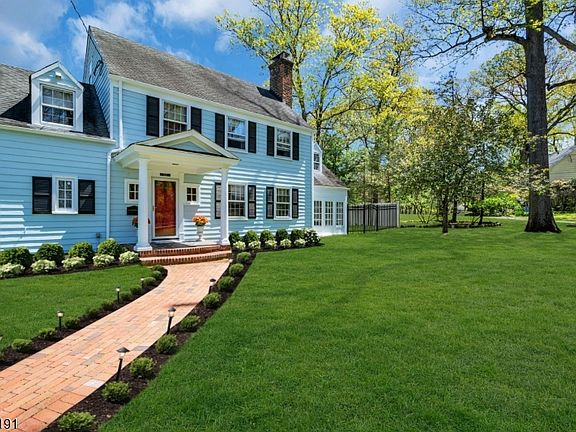 2nd image of 1657 Forest Hill Rd