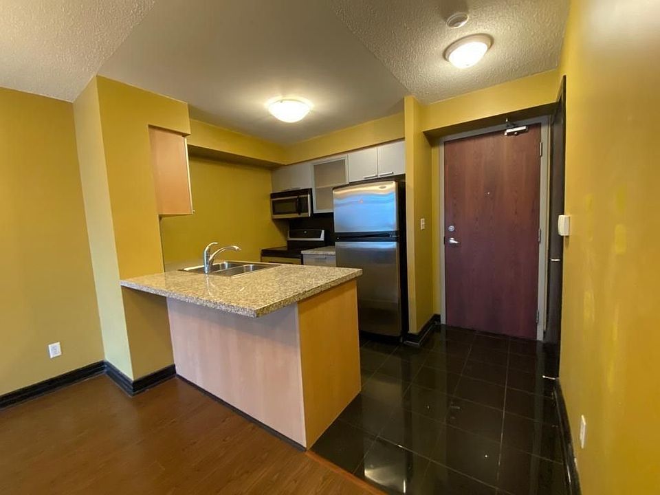 2nd image of 18 Harrison Garden Blvd Unit 905