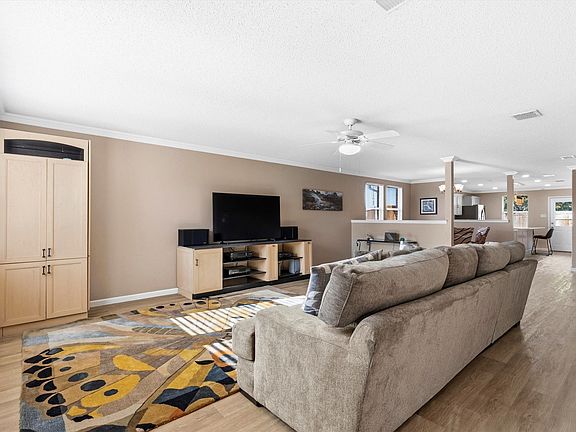 2nd image of 2605 Rockport Ln