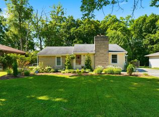 927 Louisedale Dr, Fort Wayne, IN 46808