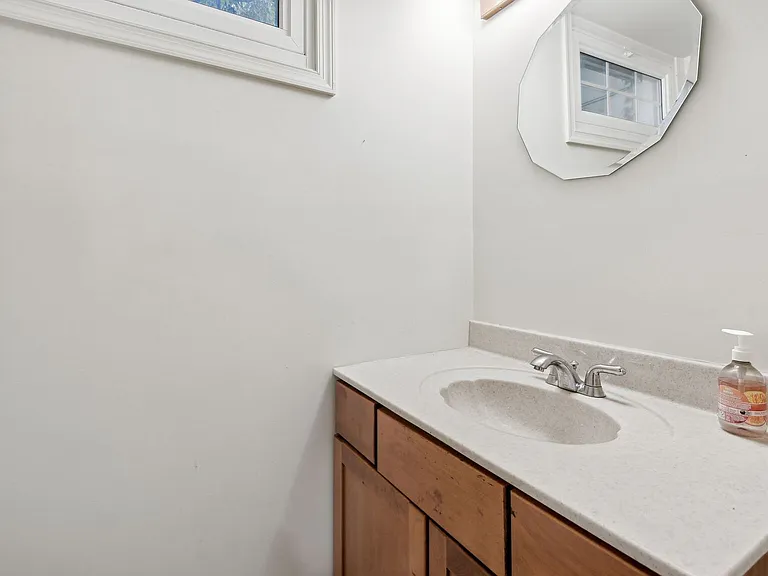 5203 Elsmere Ave — Photo 16