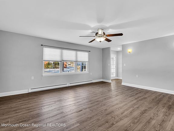 5th image of 816B Balmoral Court
