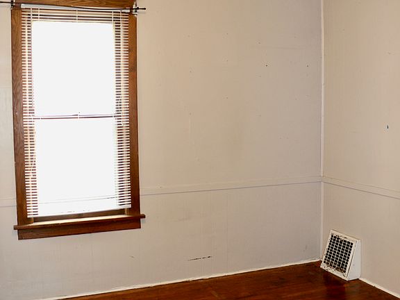 Bedroom #1