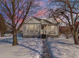 809 10th Ave S, Clinton, IA 52732