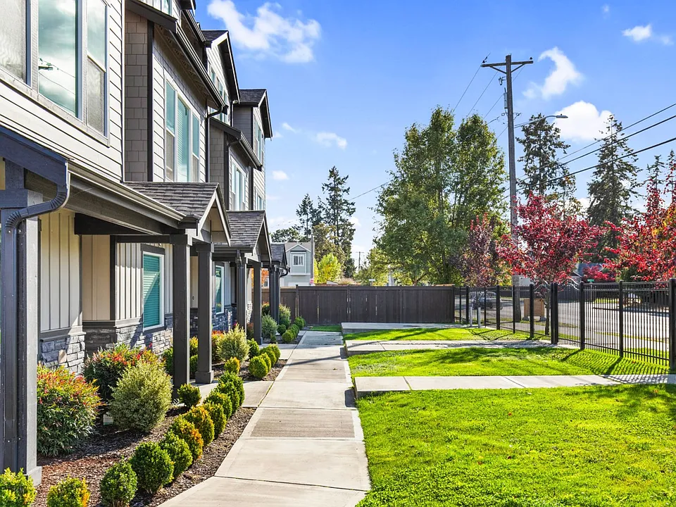 Rainier View Court Townhomes