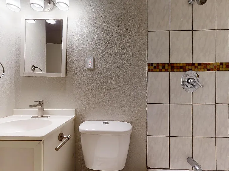 4515 Junius St — Photo 22