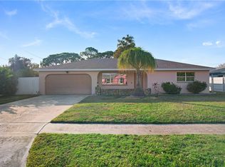 5948 Sonnet Ct, North Fort Myers, FL 33903