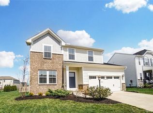 1218 Scarlet Oak Dr, Tipp City, OH 45371