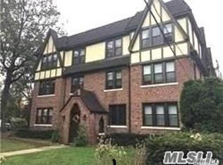 24 Vanderbilt Ave #1C, Manhasset, NY 11030