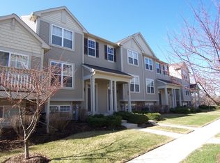 1048 Chadwick Dr, Grayslake, IL 60030