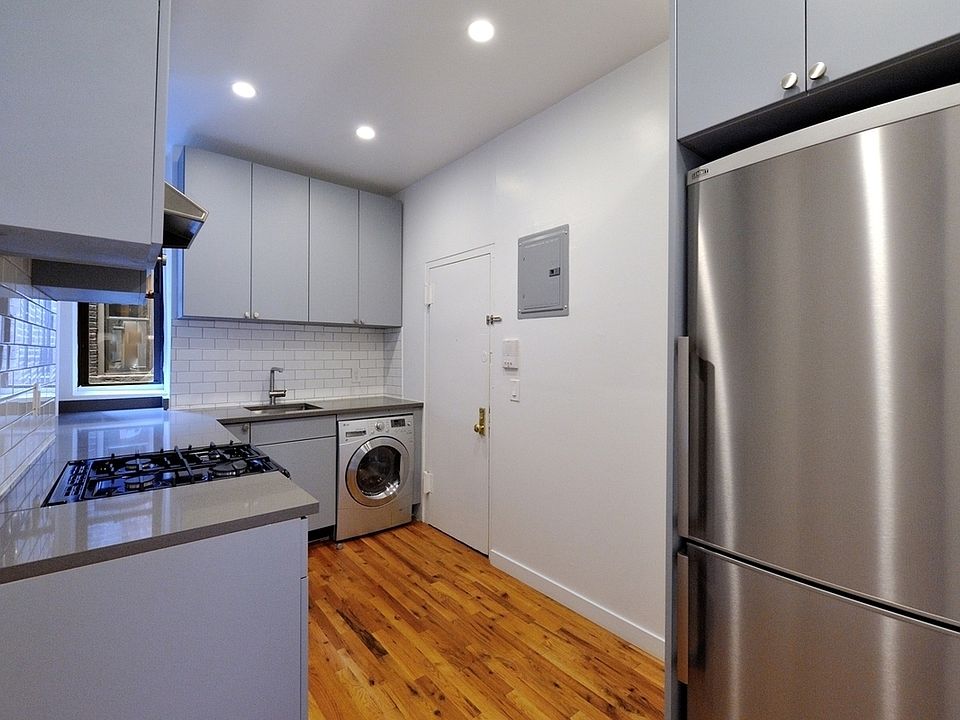 1st image of 255 W 15th St APT 16