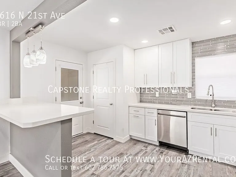 3616 N 21st Ave — Photo 4