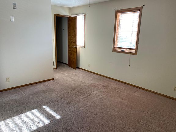 4th image of 2051 Brenner Ave
