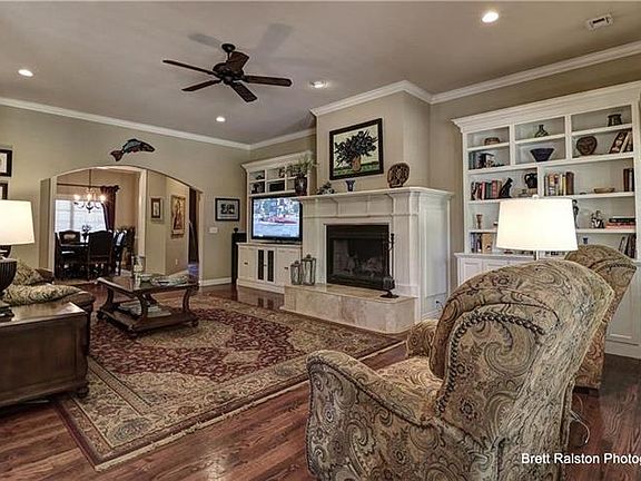 4th image of 2557 N Kittery Ln