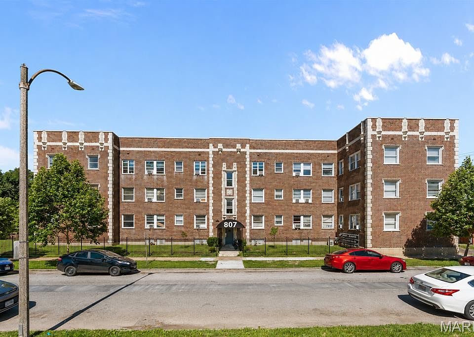 1st image of 807 Clara Ave