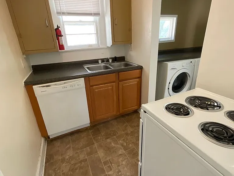 416 N Lincoln St — Photo 33