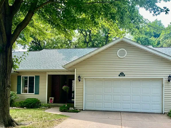 3637 Kennedy Dr, East Moline, IL 61244