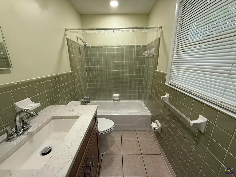 319 Ashby Way — Photo 18