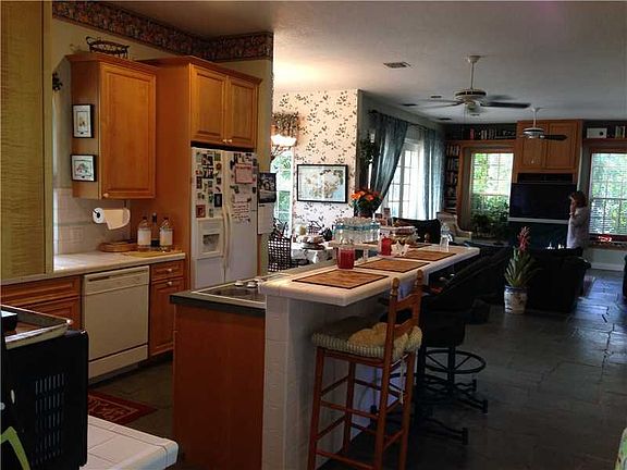 2nd image of 8701 Linton Blvd