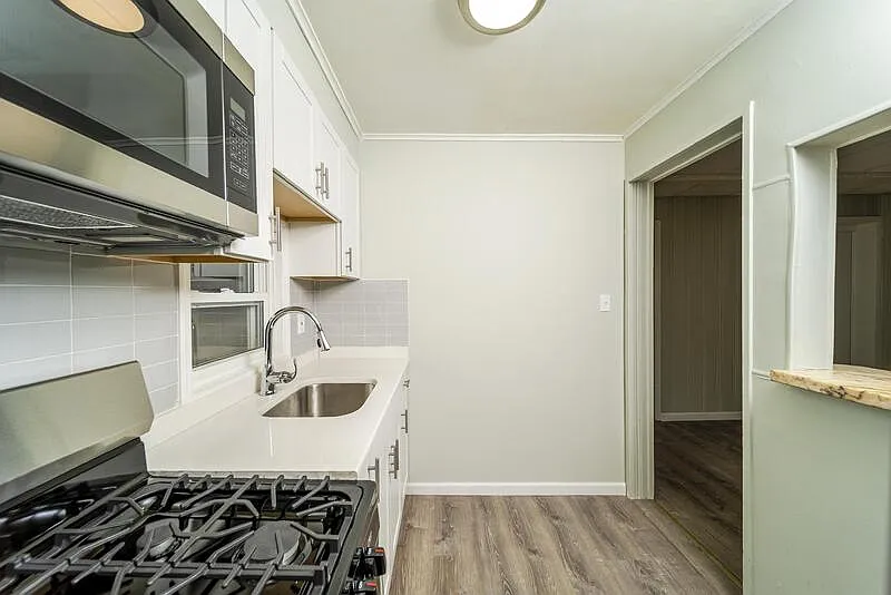 4 bed, 2.0 bath, 1500 sqft, $2,200 — Photo 3