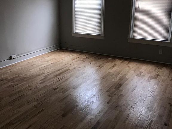 3rd image of 278 Hallock Ave