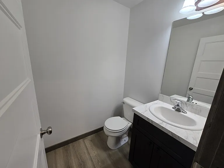 745 Linda Ln — Photo 6