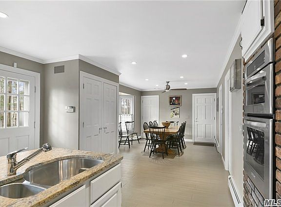 5th image of 255 Lupen Dr