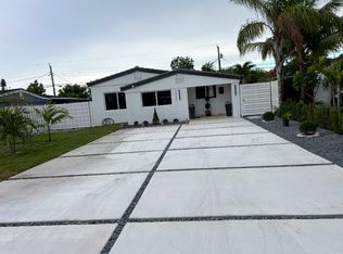 1524 NE 182nd St, North Miami Beach, FL 33162
