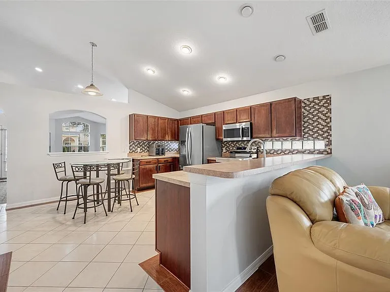 2743 Stanwood Dr — Photo 5