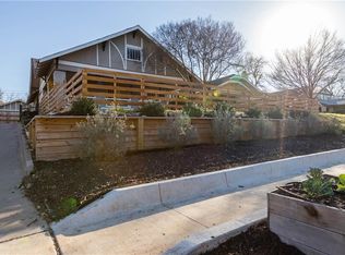 2217 Mistletoe Blvd, Fort Worth, TX 76110