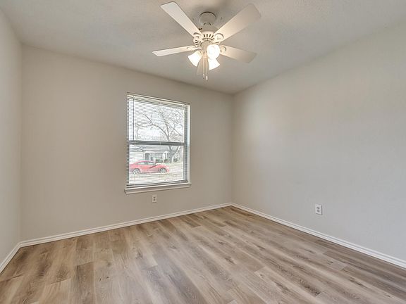 4th image of 128 Brockway Dr