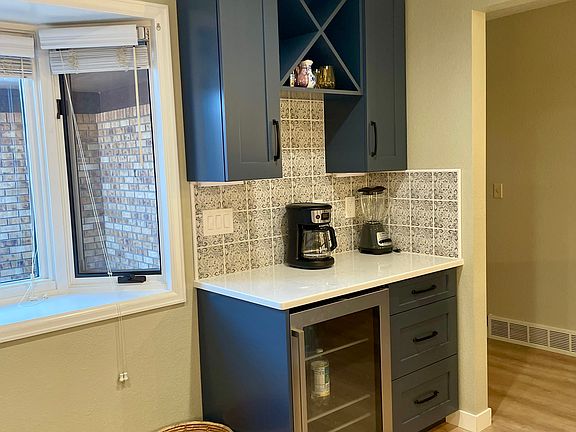 4th image of 3077 Aspen Dr