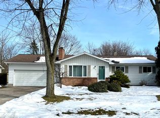 3943 Maywood Dr, Bay City, MI