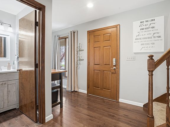 4th image of 476 Gerry St