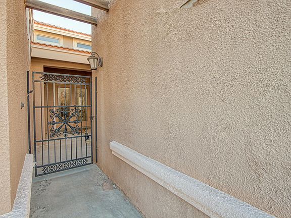 4th image of 3717 Tierra Allen Pl
