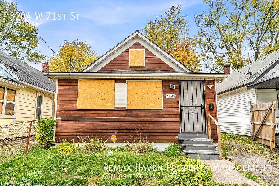 1st image of 3204 W 71st St