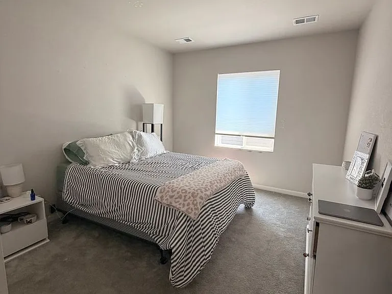 17247 Parkside Dr N — Photo 19