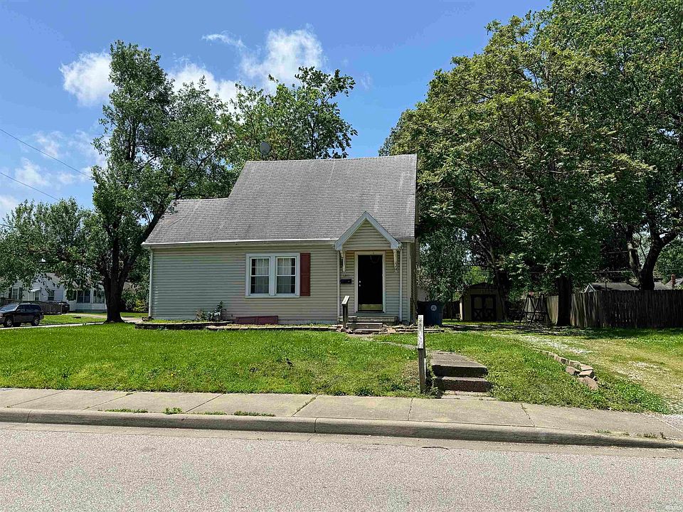 1st image of 1211 S Rotherwood Ave